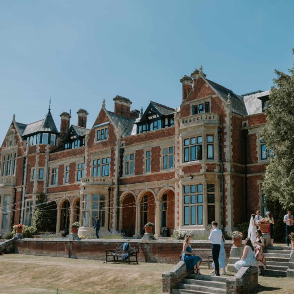 What to expect during your wedding venue viewing